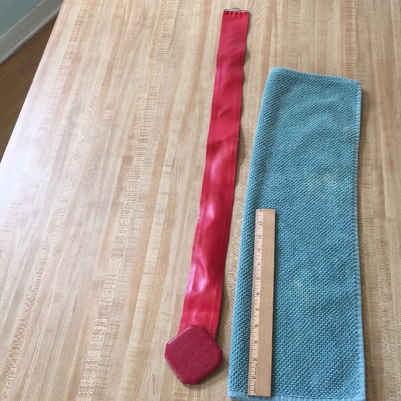 Red Vintage Belt - Picture 5 of 8